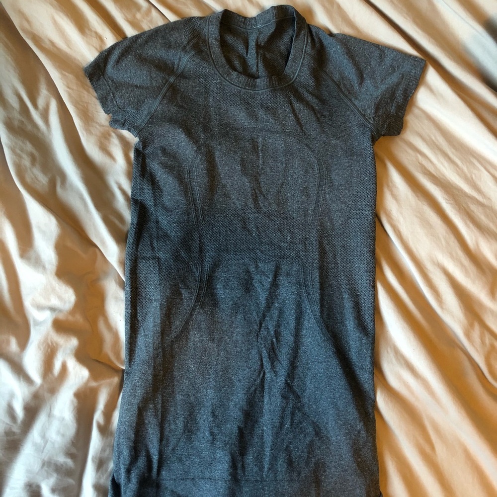 Lululemon top